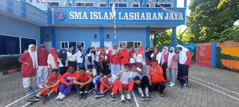 SMAS Islam Lasharan Jaya Gowa meriahkan HUT RI ke 78